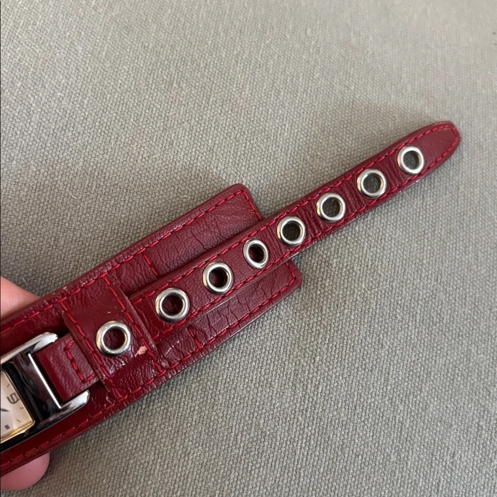 GUESS Watch - Picture 6 of 7